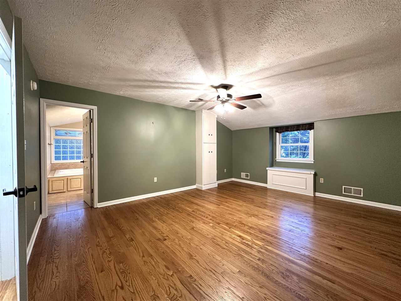 2037 Middle Bridge Road
