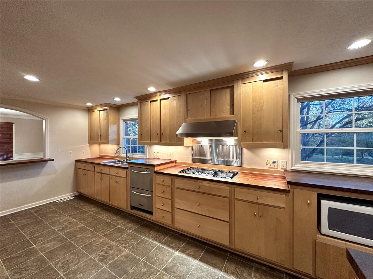 2037 Middle Bridge Road