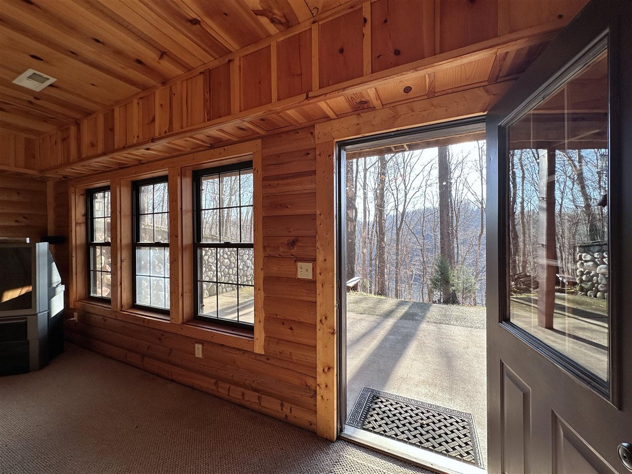 5715 Capitol Hill Road