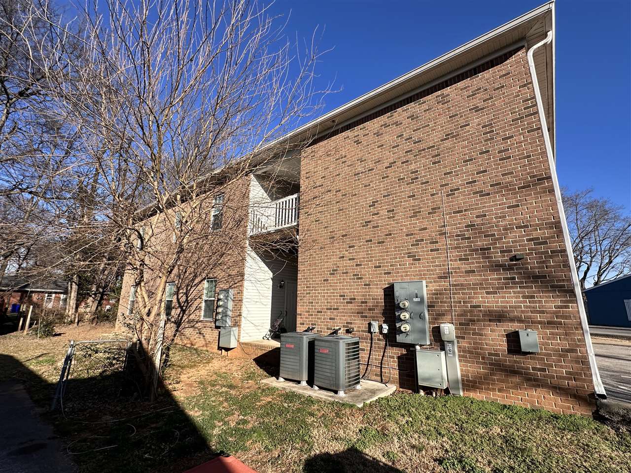 526 Dennis Way