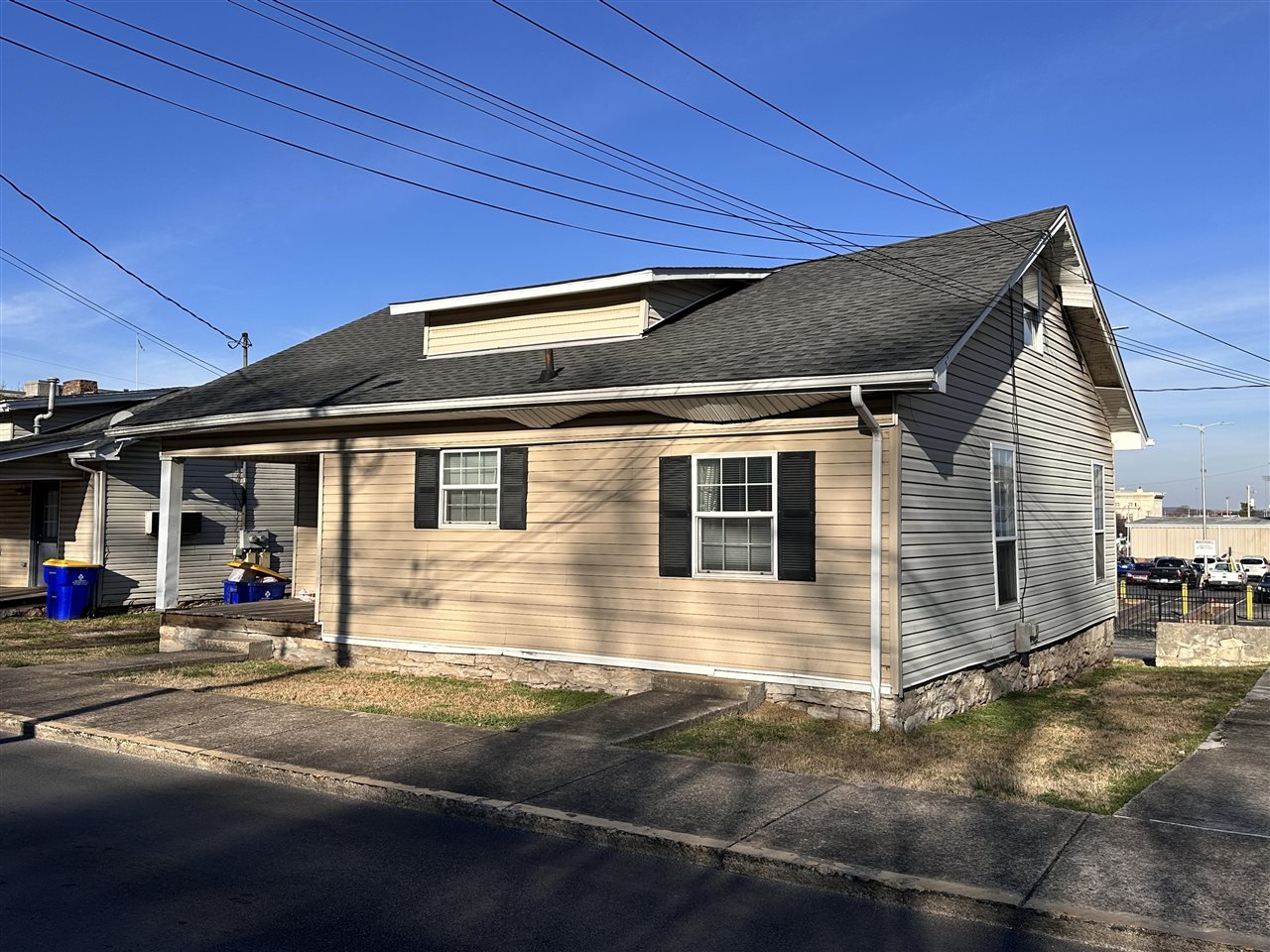 310 E 12th Avenue