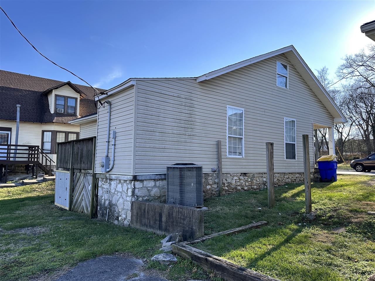 310 E 12th Avenue