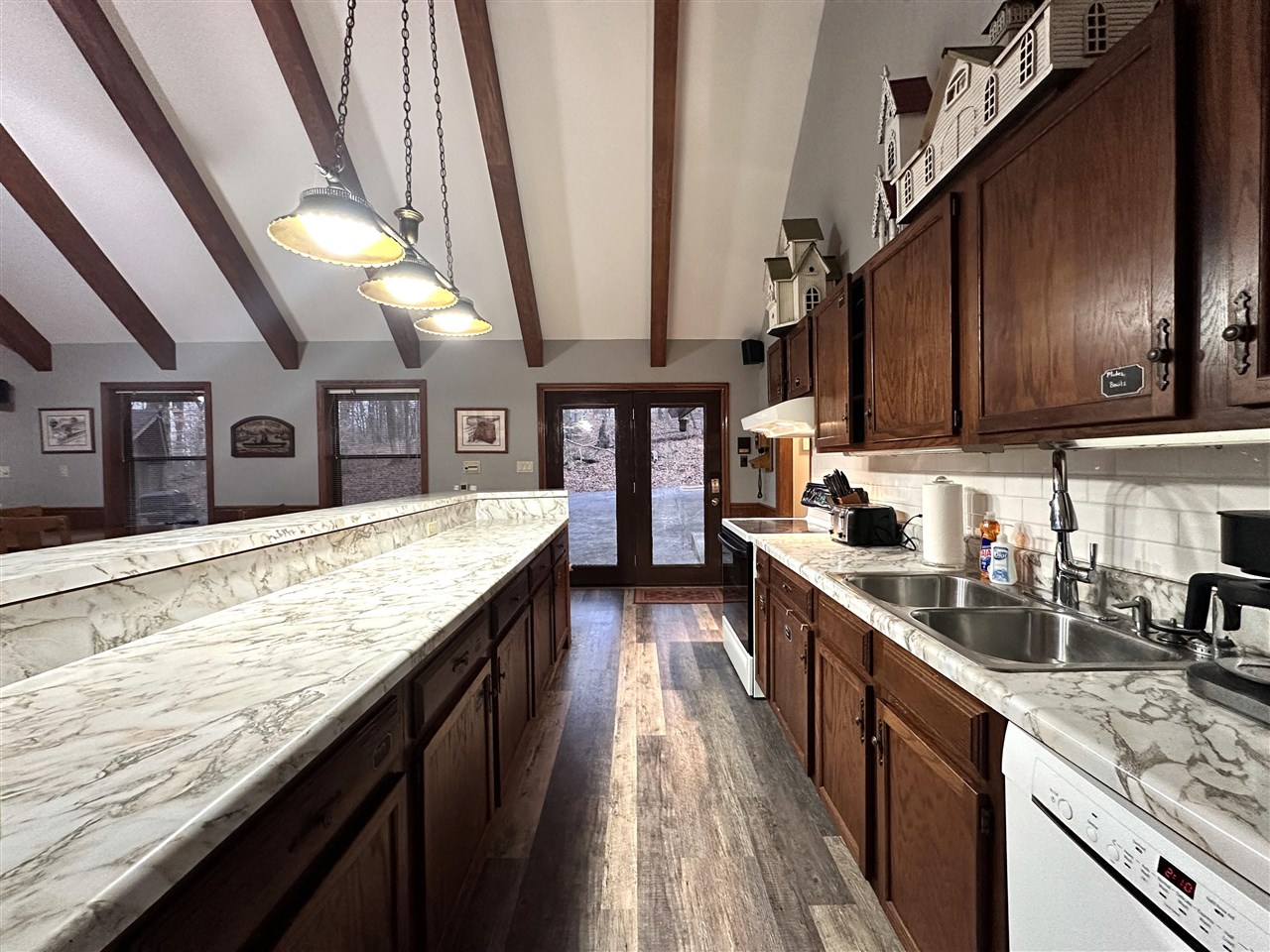 195 Yates Circle Spur