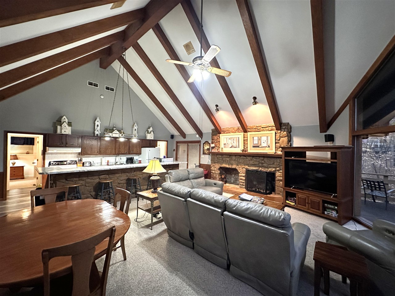 195 Yates Circle Spur