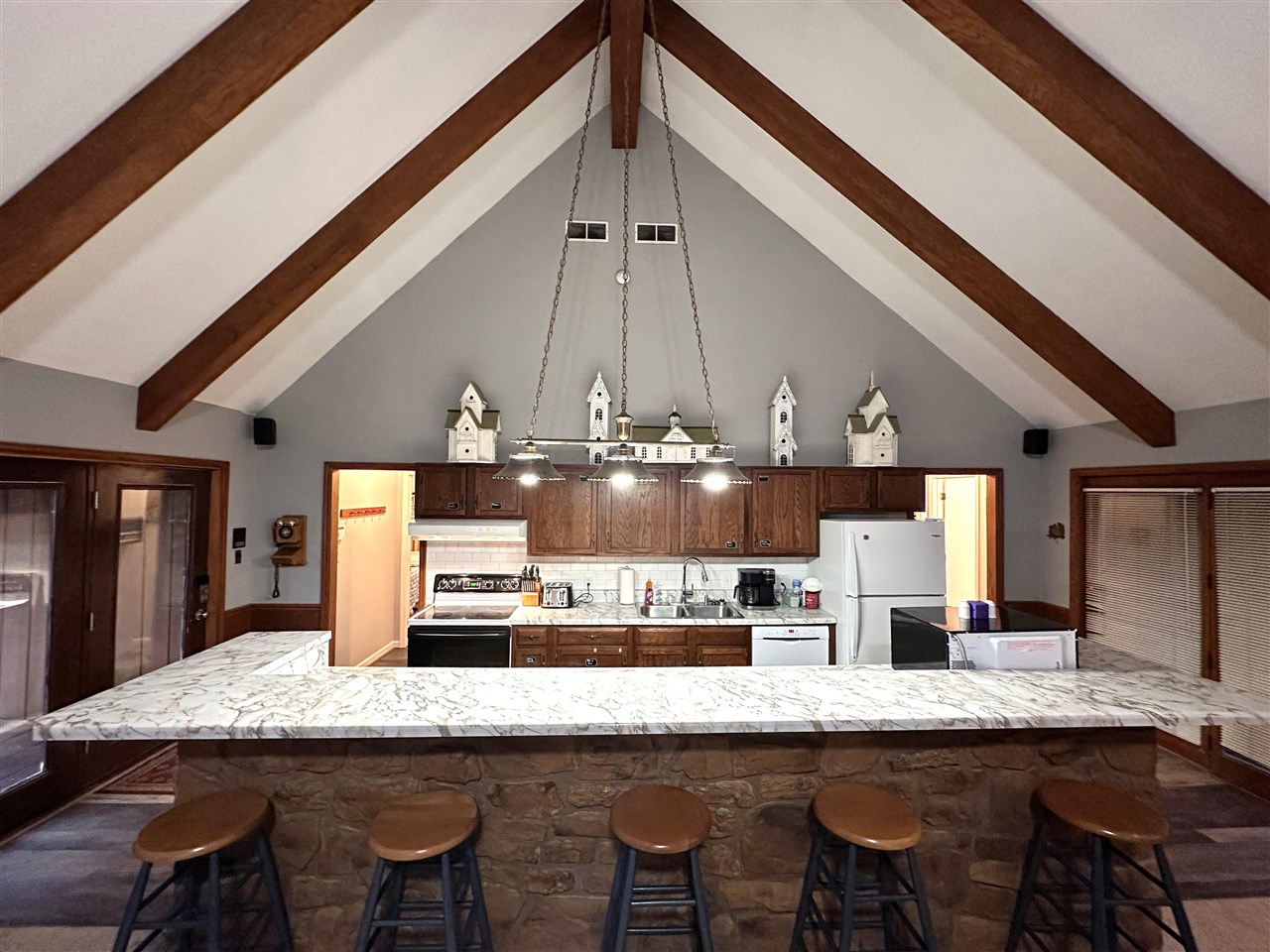 195 Yates Circle Spur