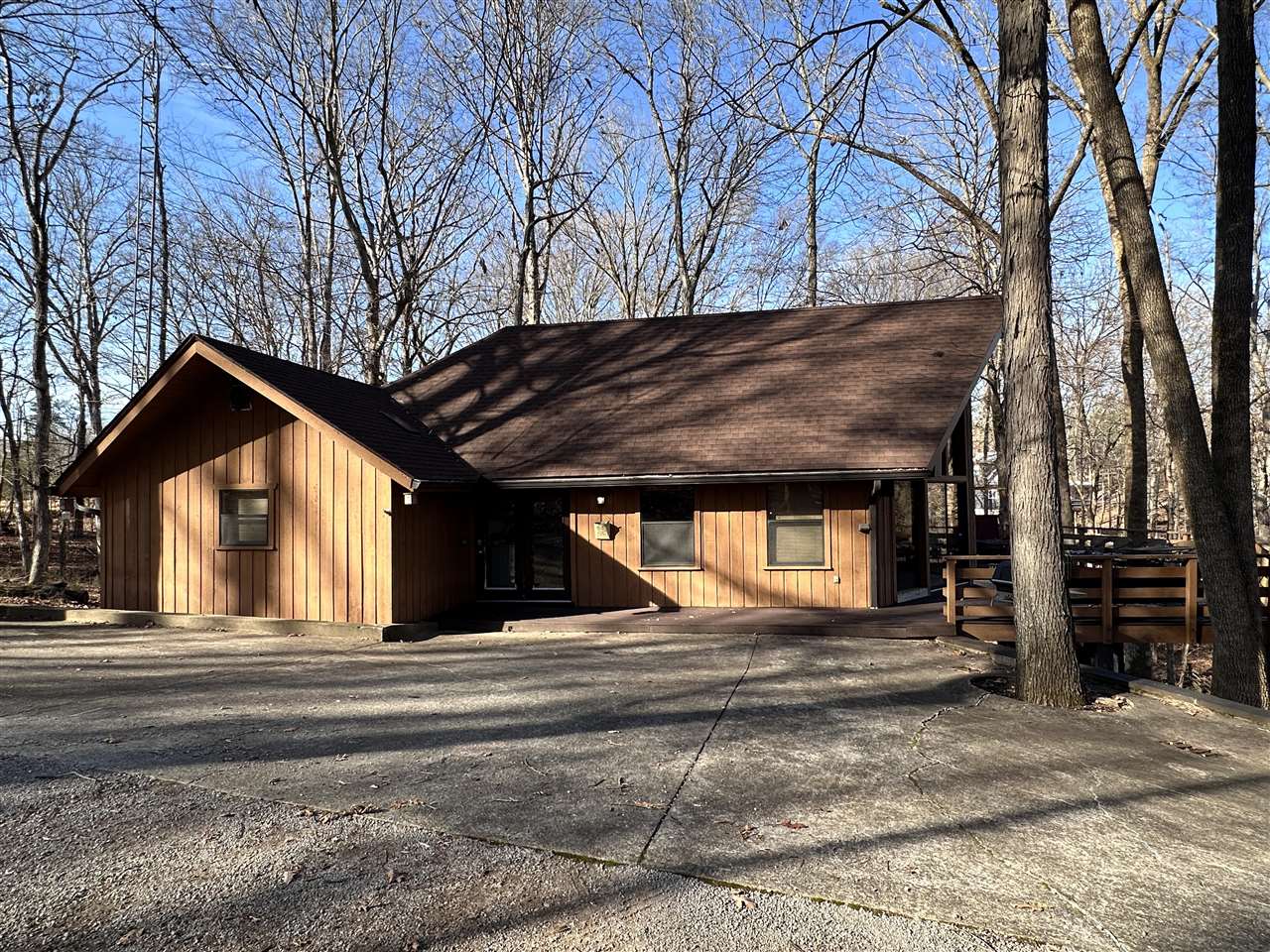 195 Yates Circle Spur