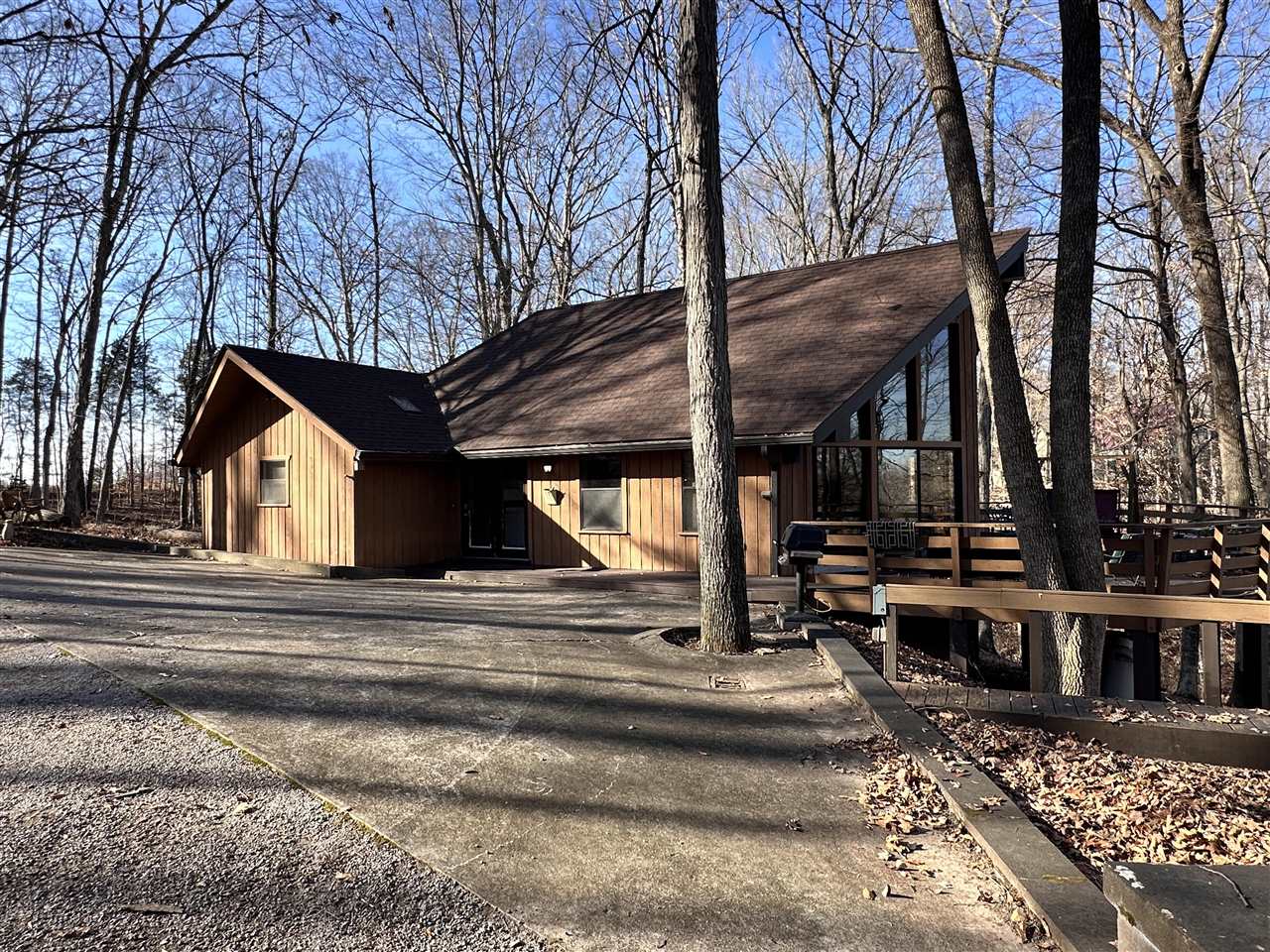 195 Yates Circle Spur