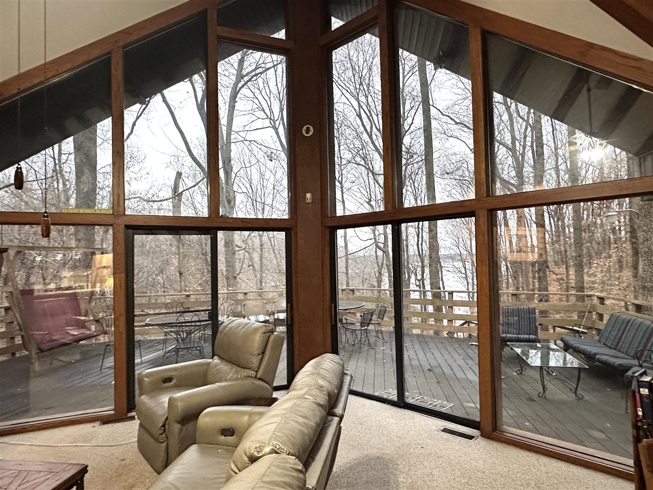 195 Yates Circle Spur