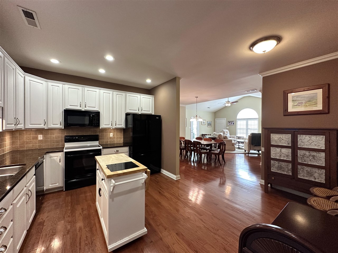 100 Augusta Avenue Unit: 9D