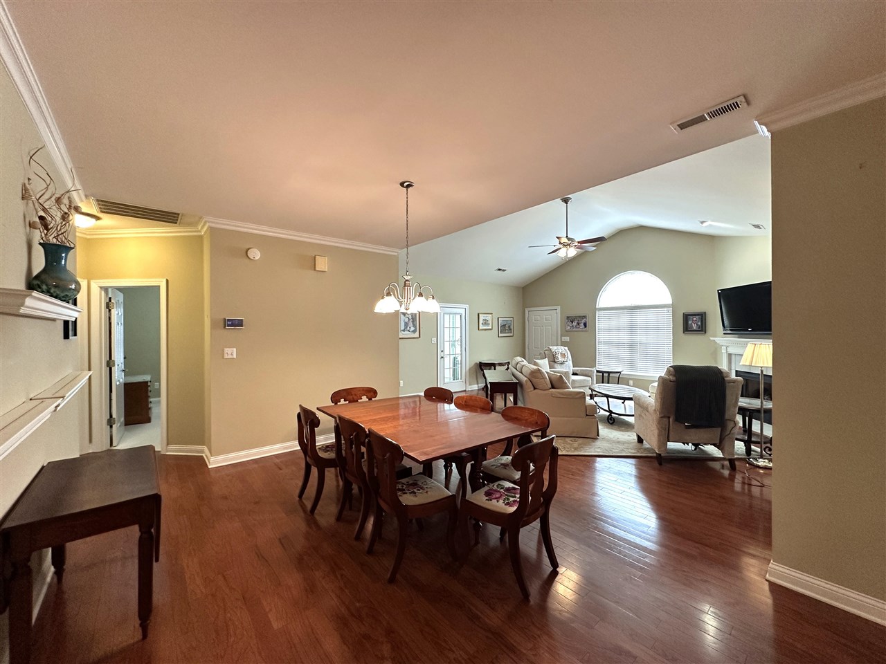 100 Augusta Avenue Unit: 9D