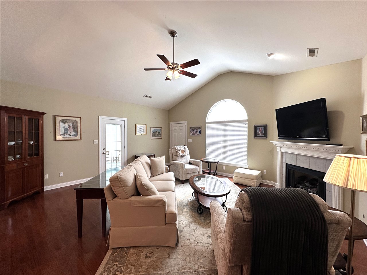 100 Augusta Avenue Unit: 9D