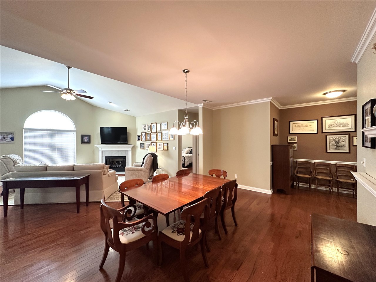 100 Augusta Avenue Unit: 9D