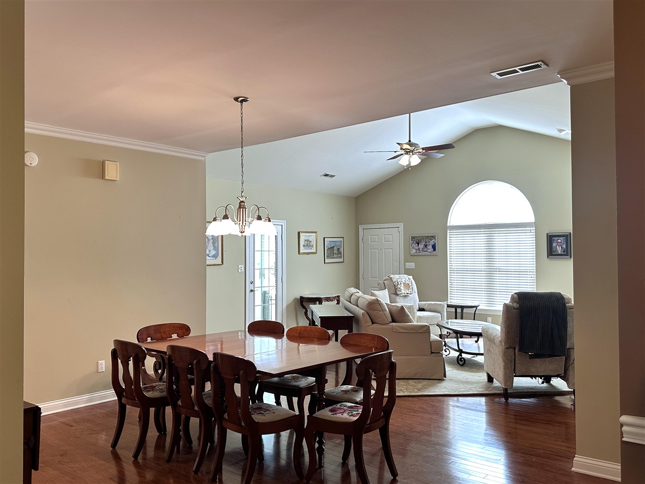 100 Augusta Avenue Unit: 9D