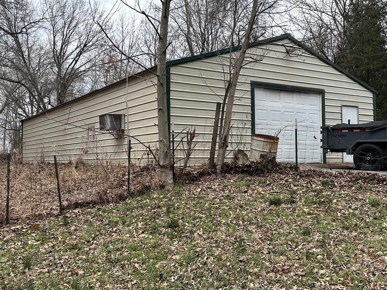 781 Hunts Lane