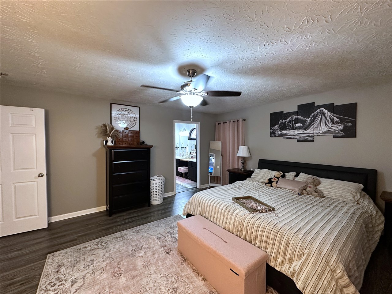 781 Hunts Lane