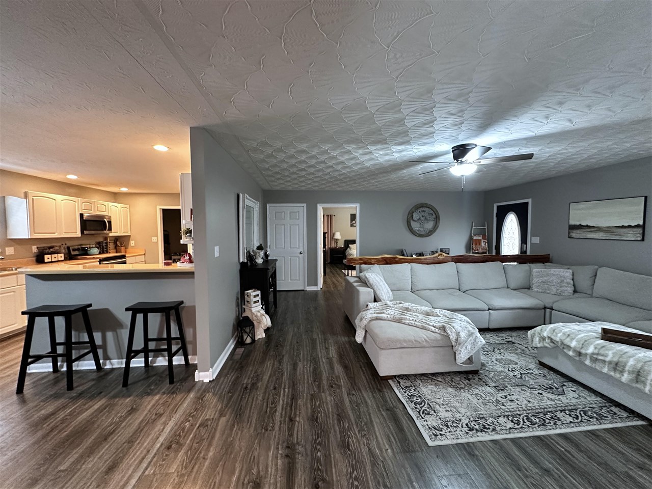 781 Hunts Lane