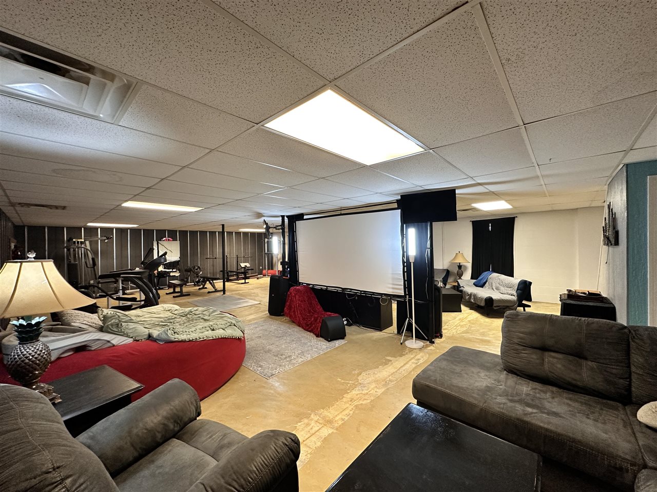 781 Hunts Lane