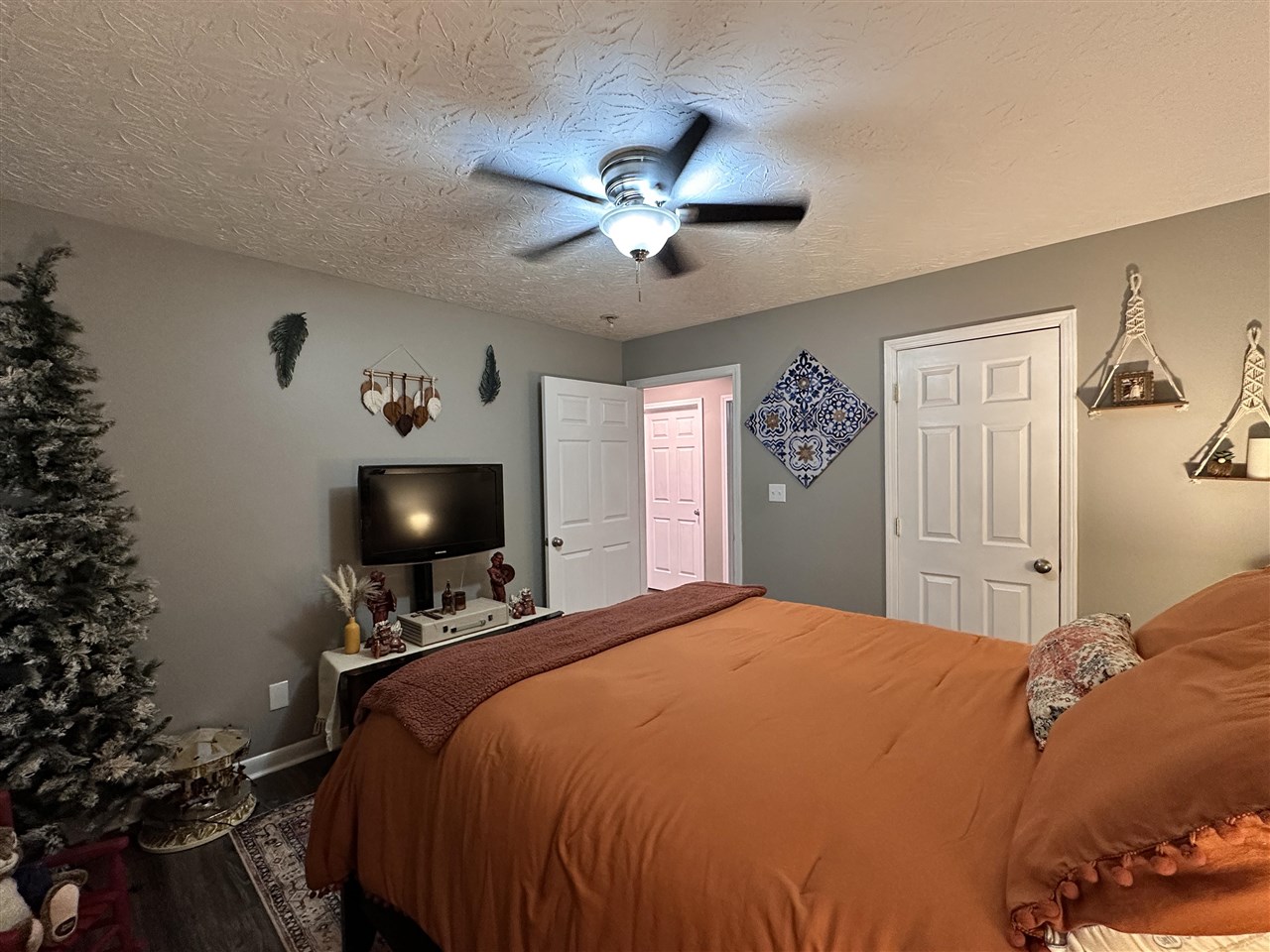 781 Hunts Lane