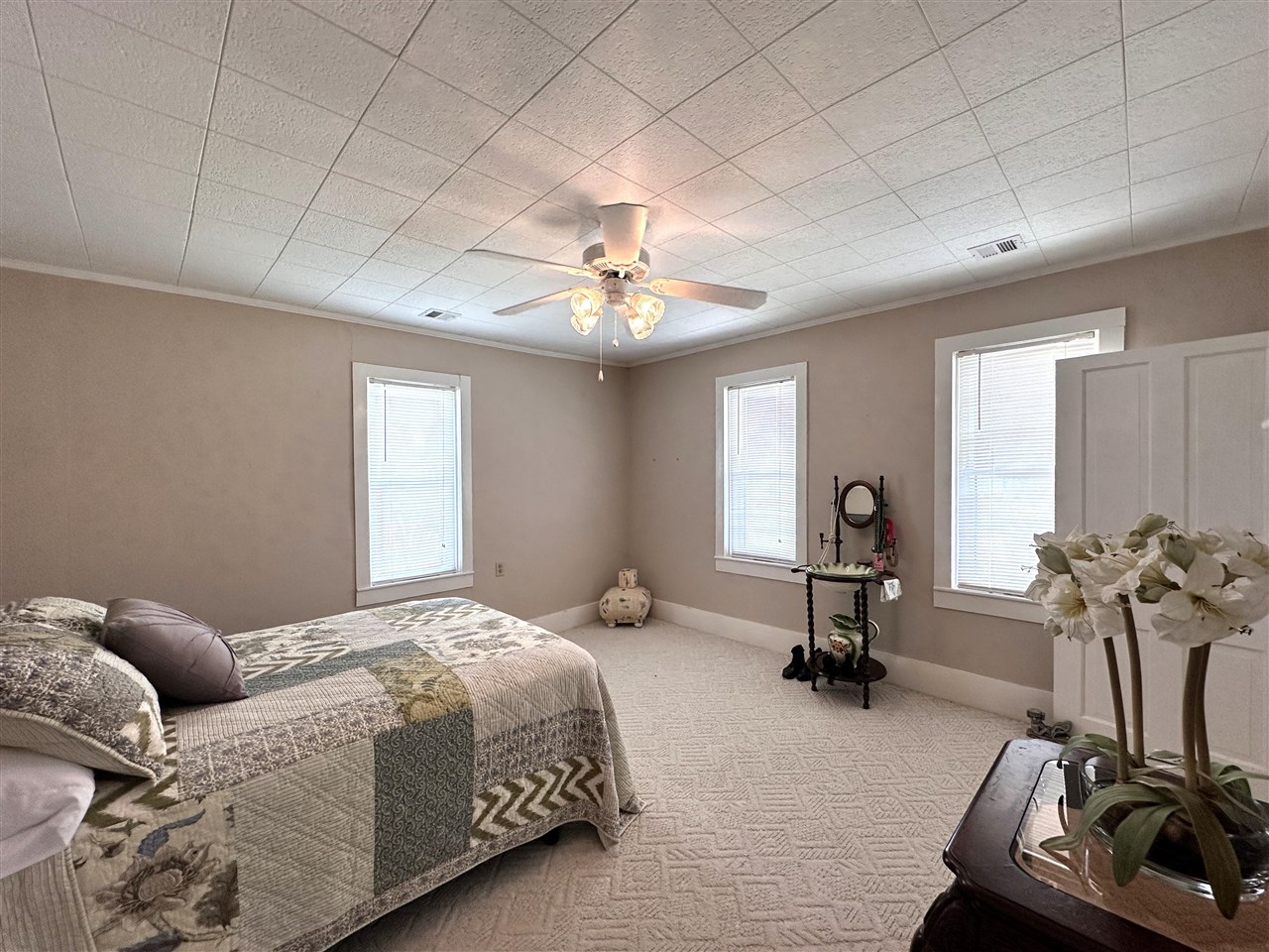 1474 Crow Road
