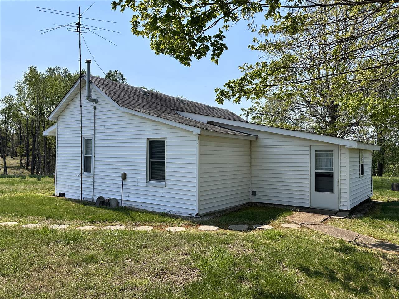 1474 Crow Road
