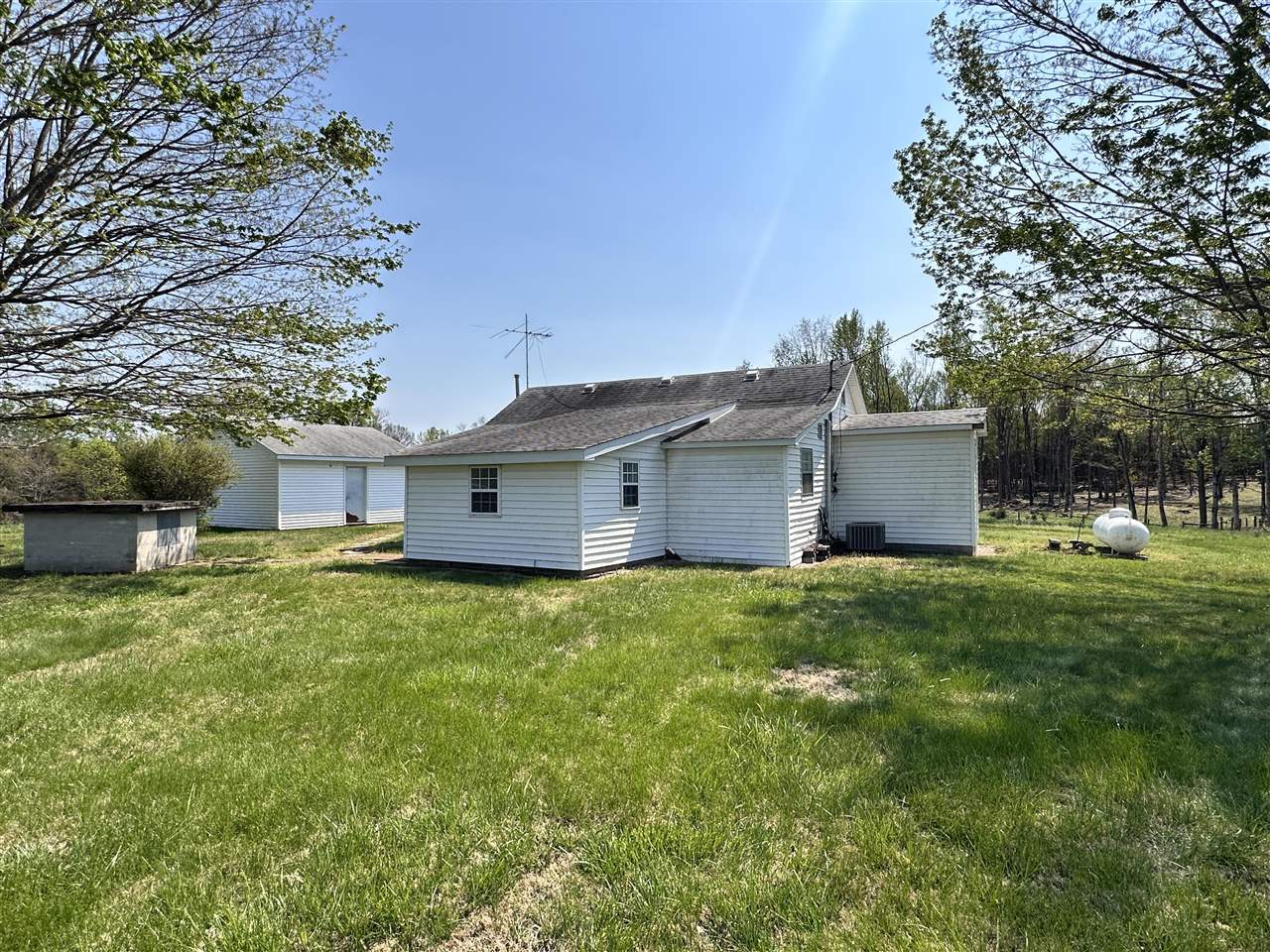 1474 Crow Road
