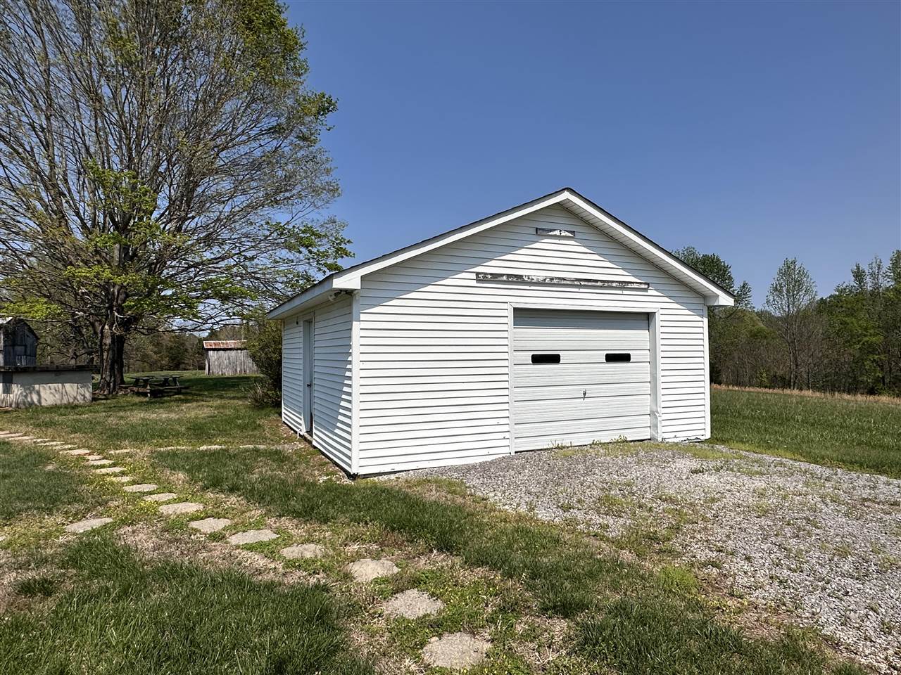 1474 Crow Road