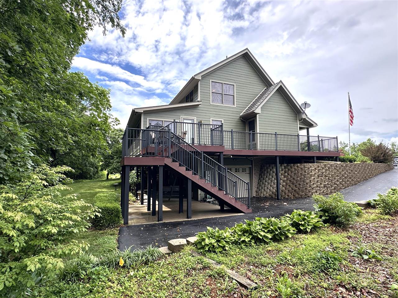 211 Indian Point Road