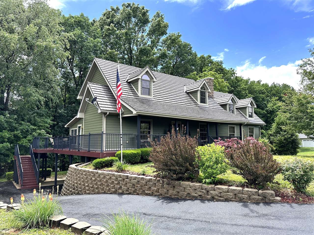 211 Indian Point Road