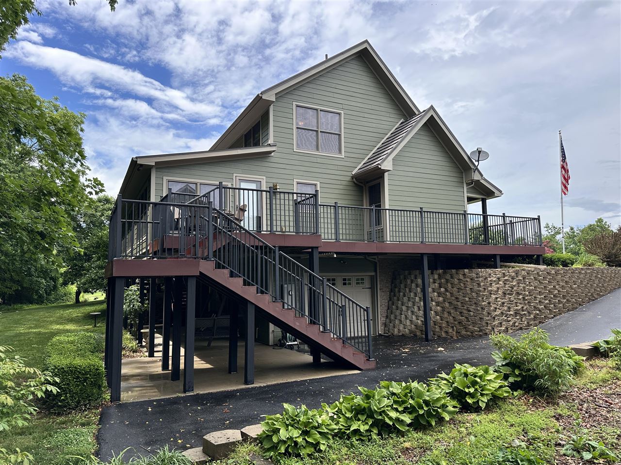 211 Indian Point Road
