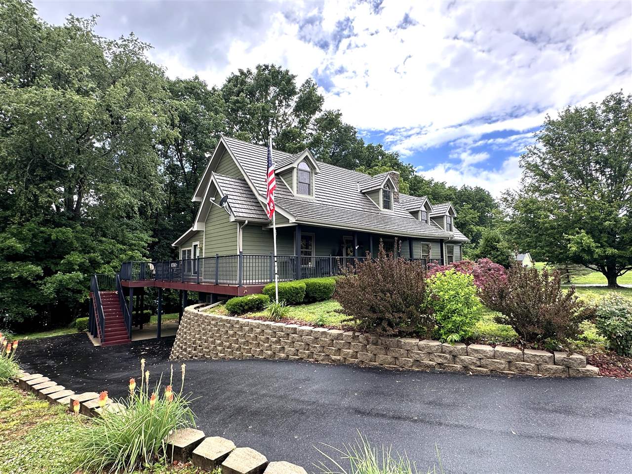 211 Indian Point Road