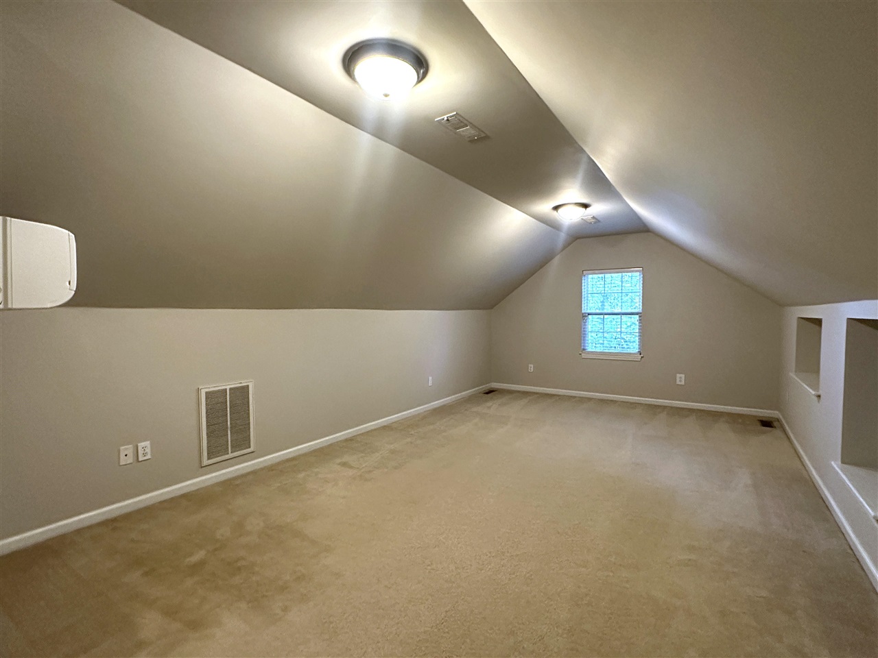 3378 Red Oak Court