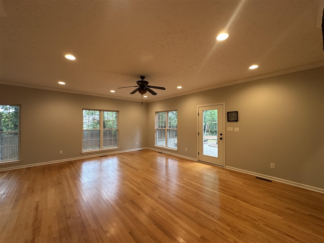3378 Red Oak Court