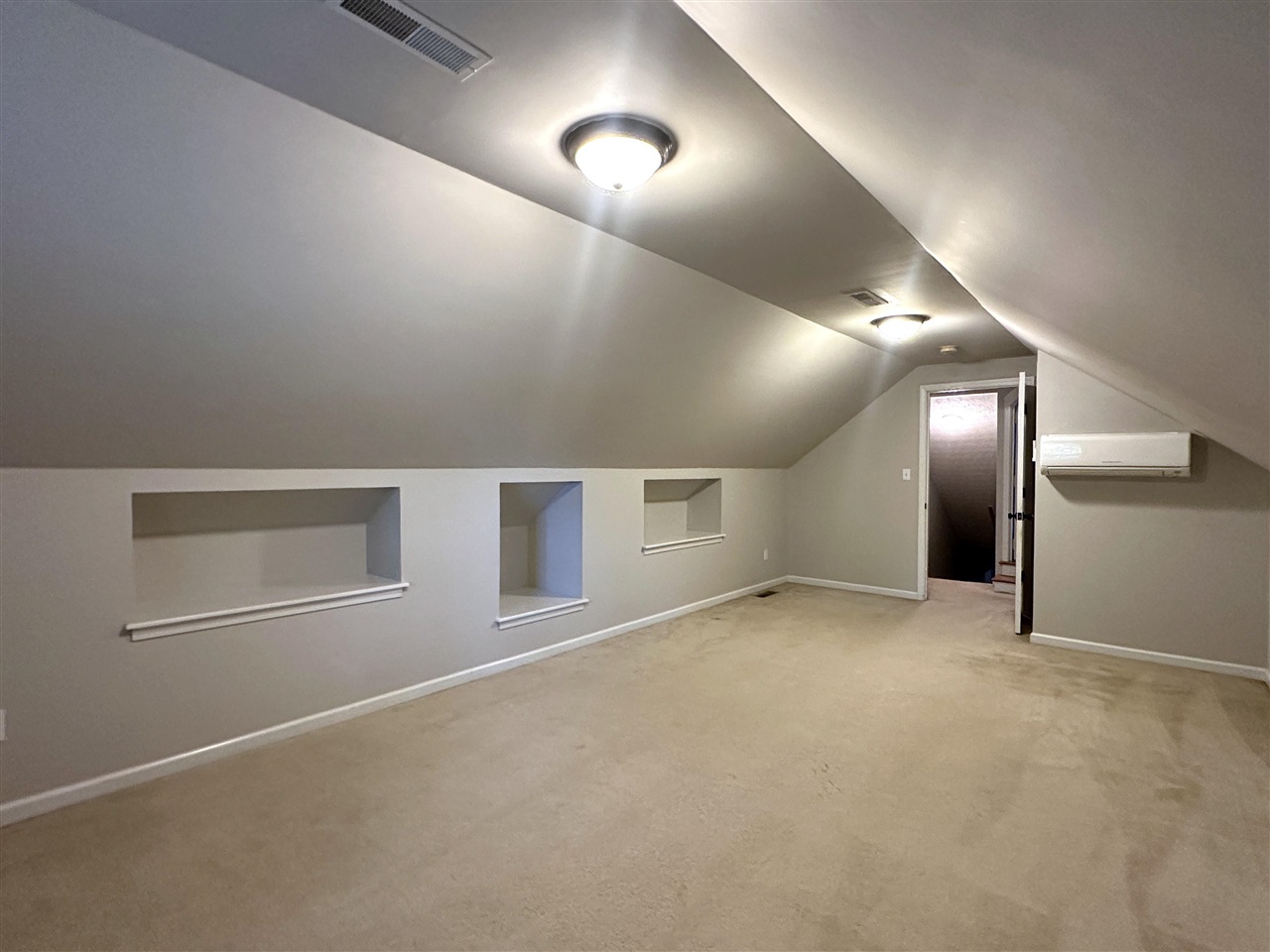 3378 Red Oak Court