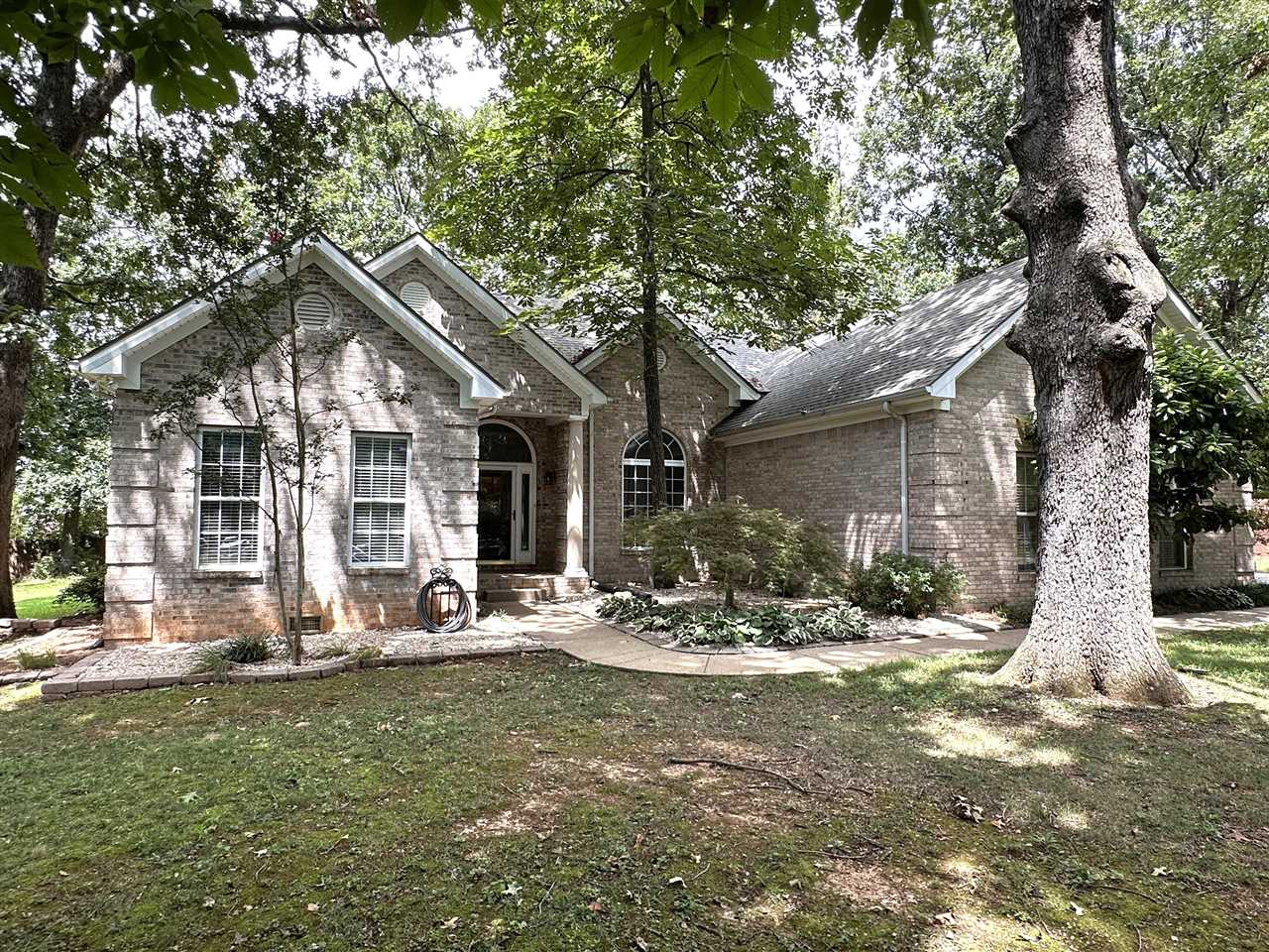 3378 Red Oak Court