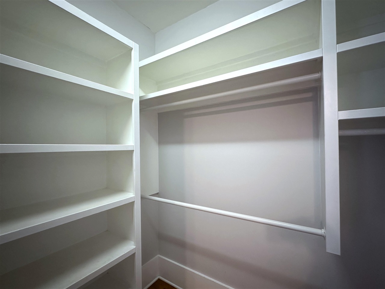 827 Annmarie Court