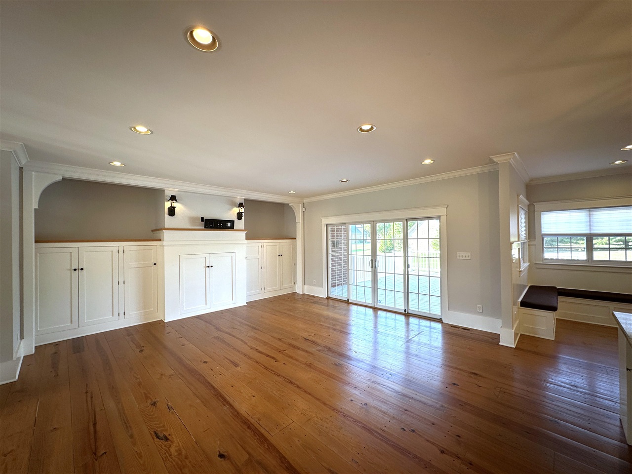 827 Annmarie Court