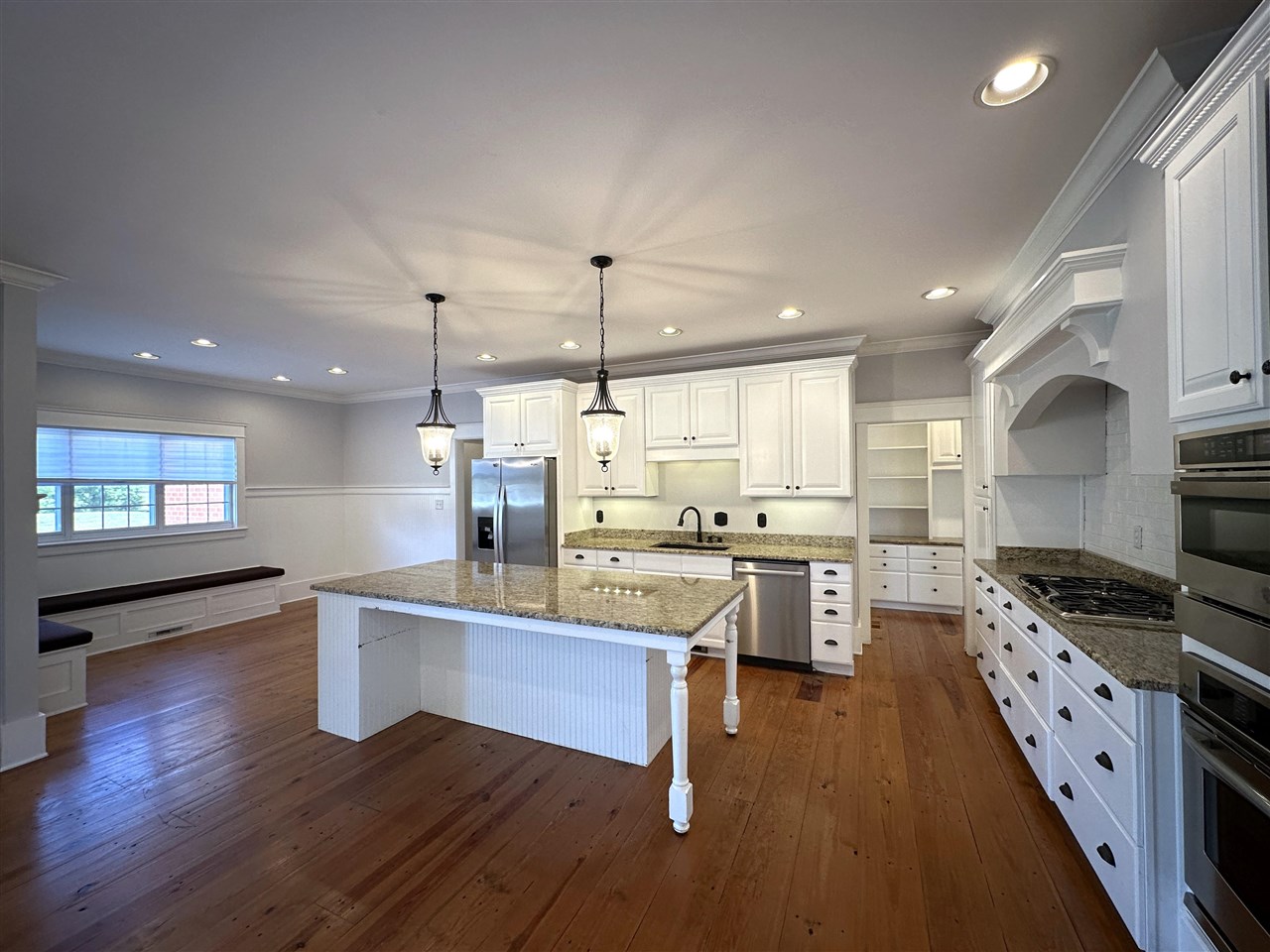 827 Annmarie Court