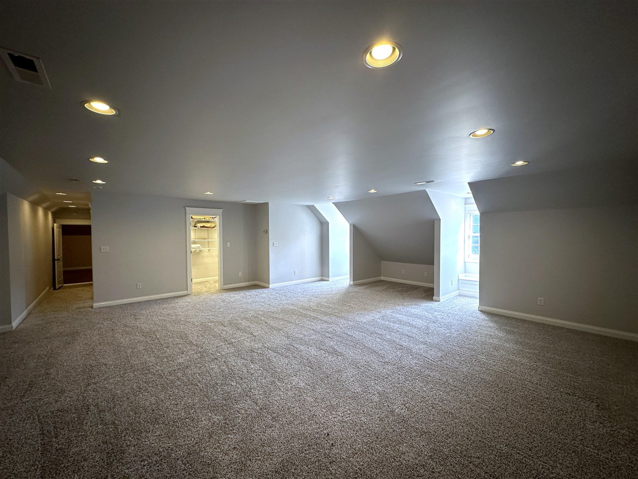 827 Annmarie Court