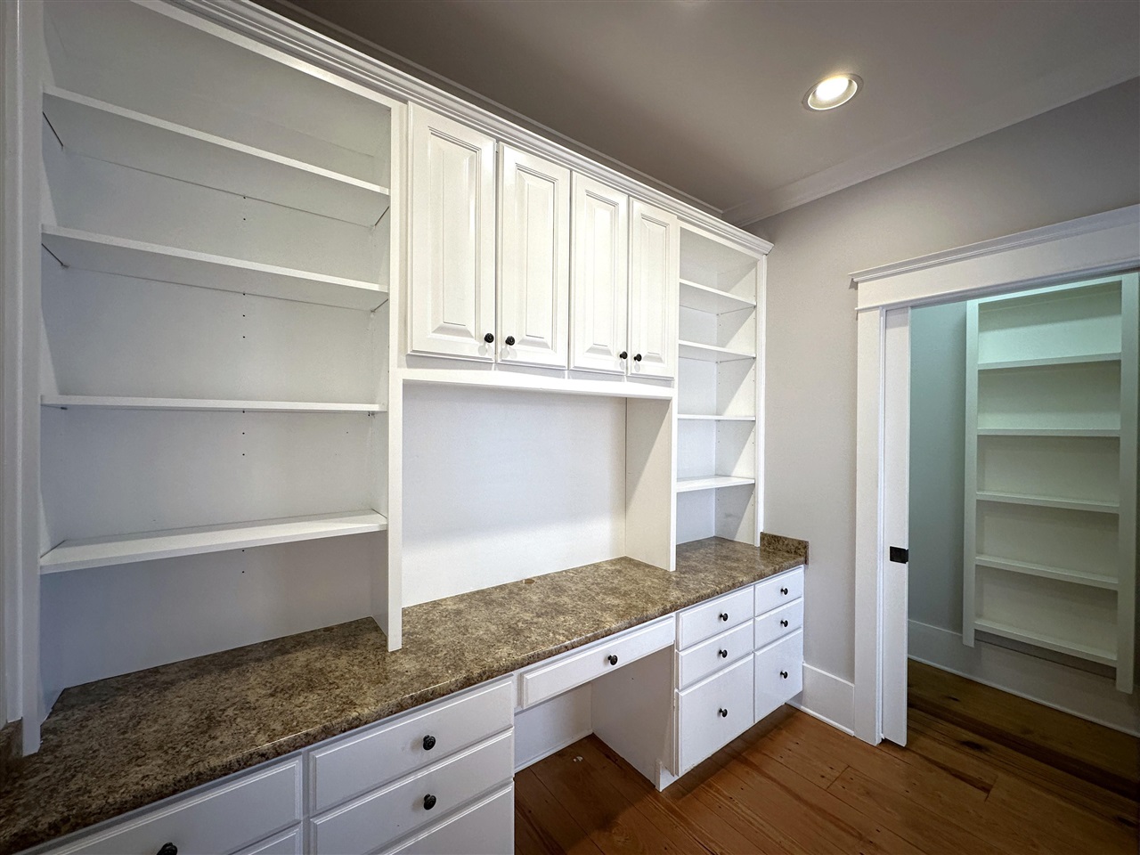 827 Annmarie Court