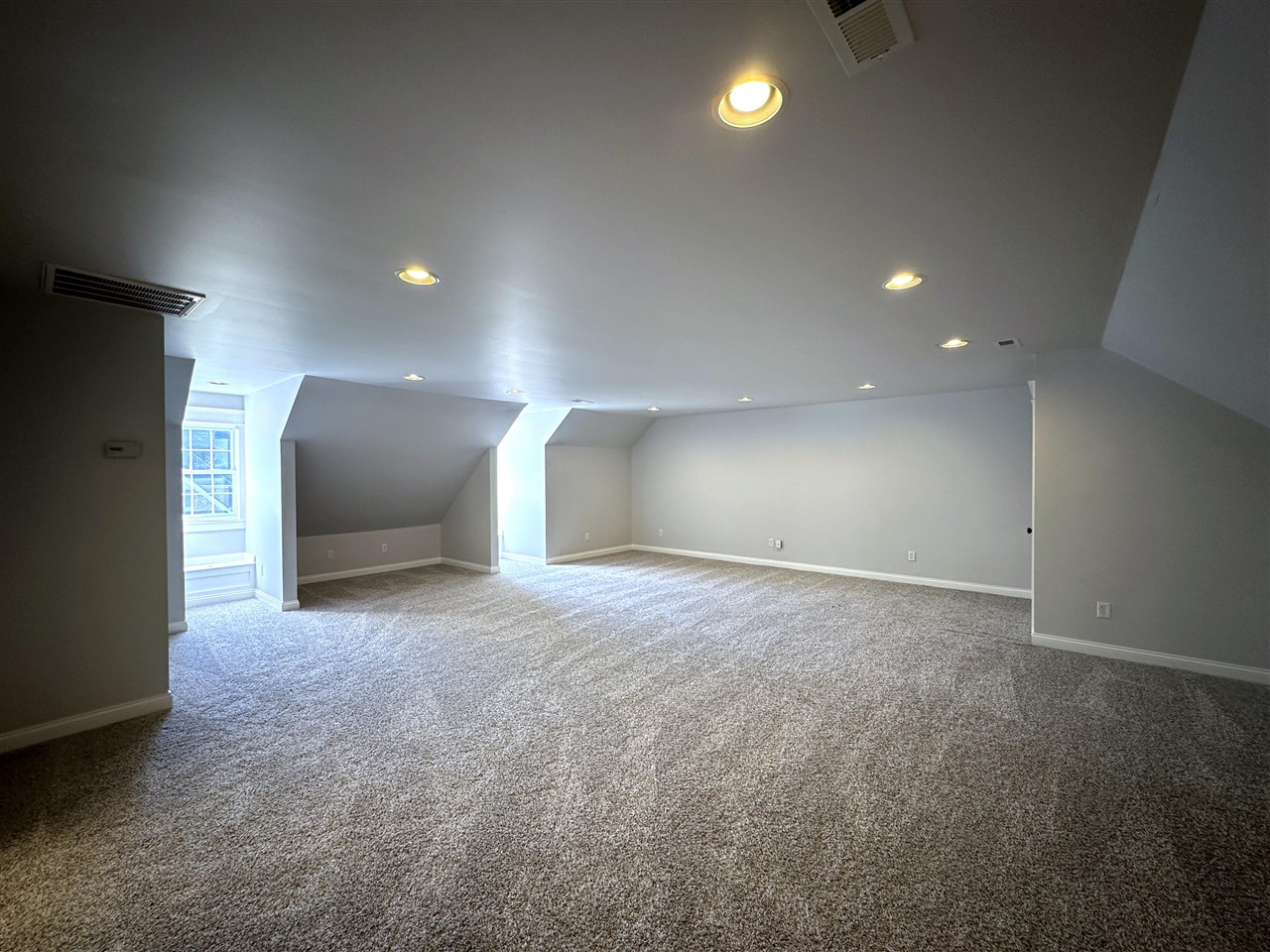 827 Annmarie Court