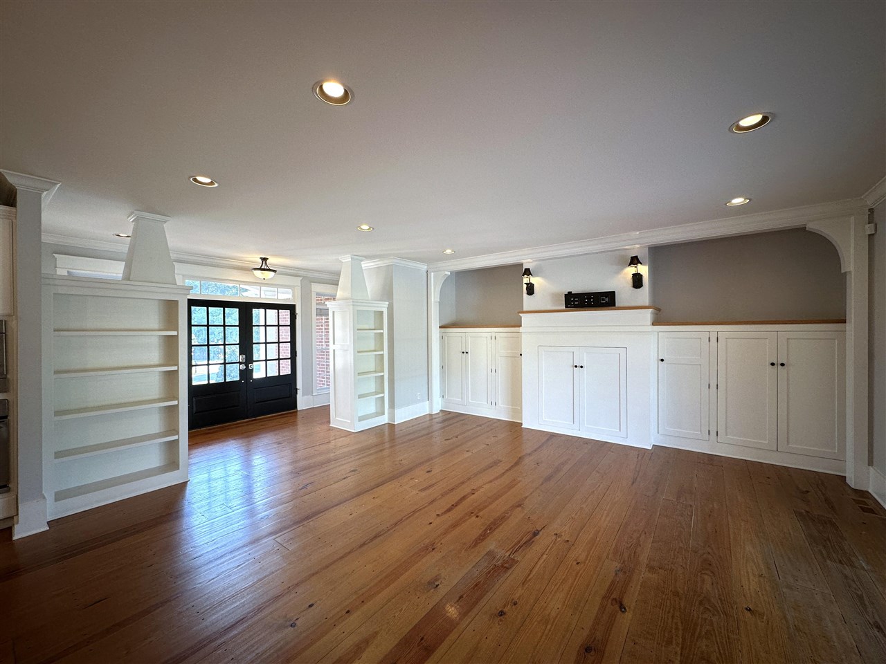 827 Annmarie Court