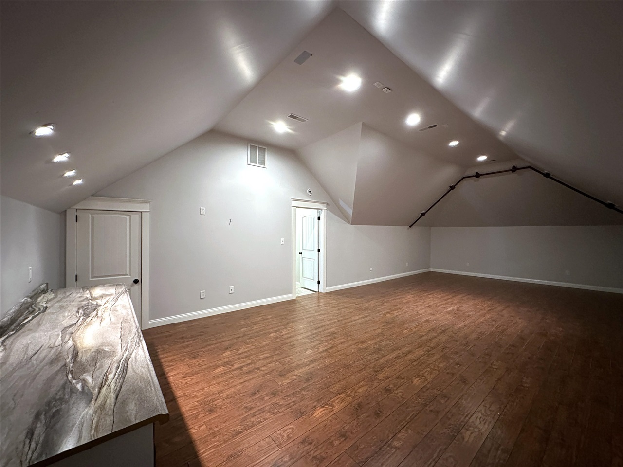 827 Annmarie Court