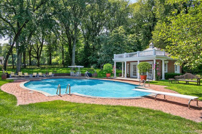 550 Chicken Valley Road