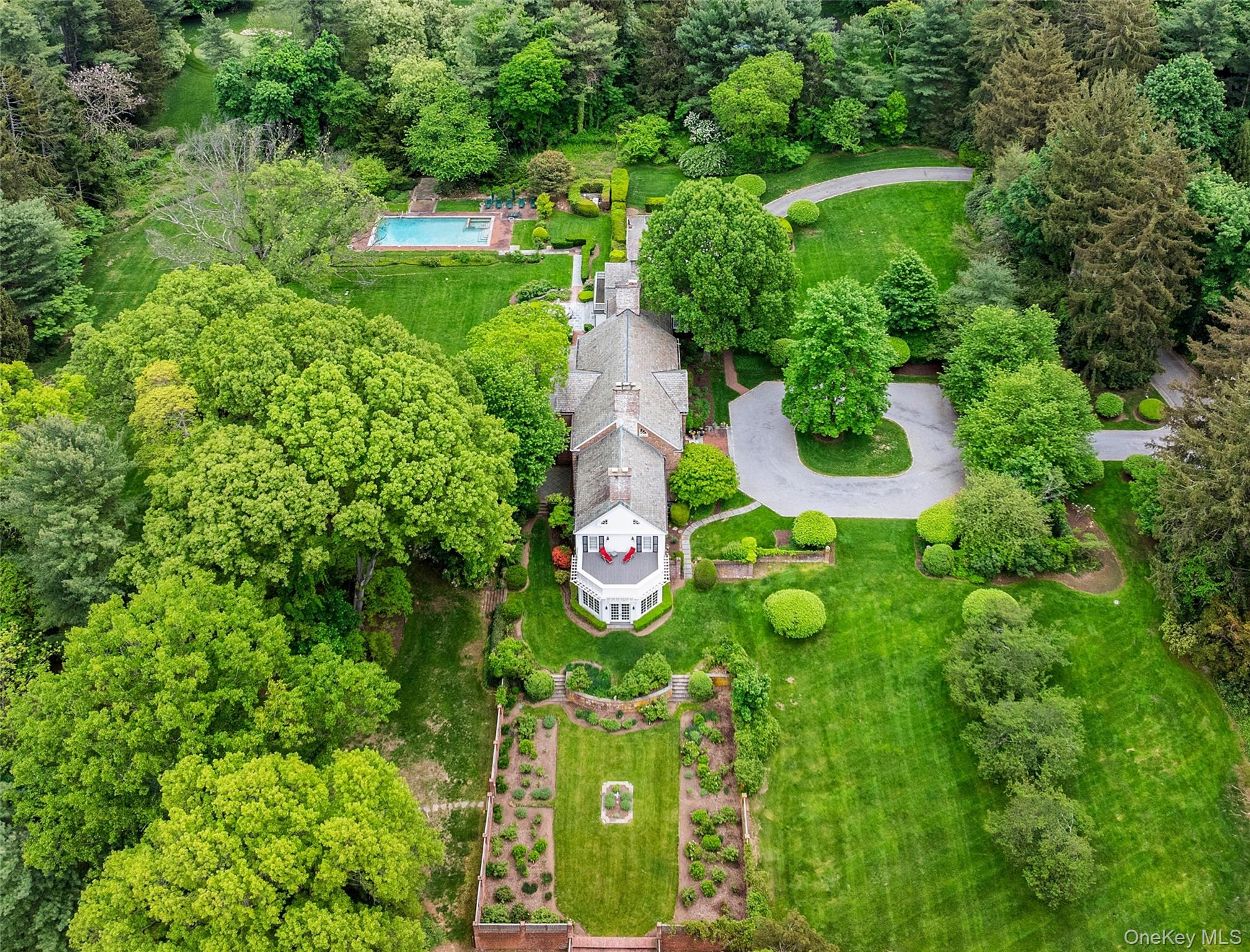 52 Piping Rock Road