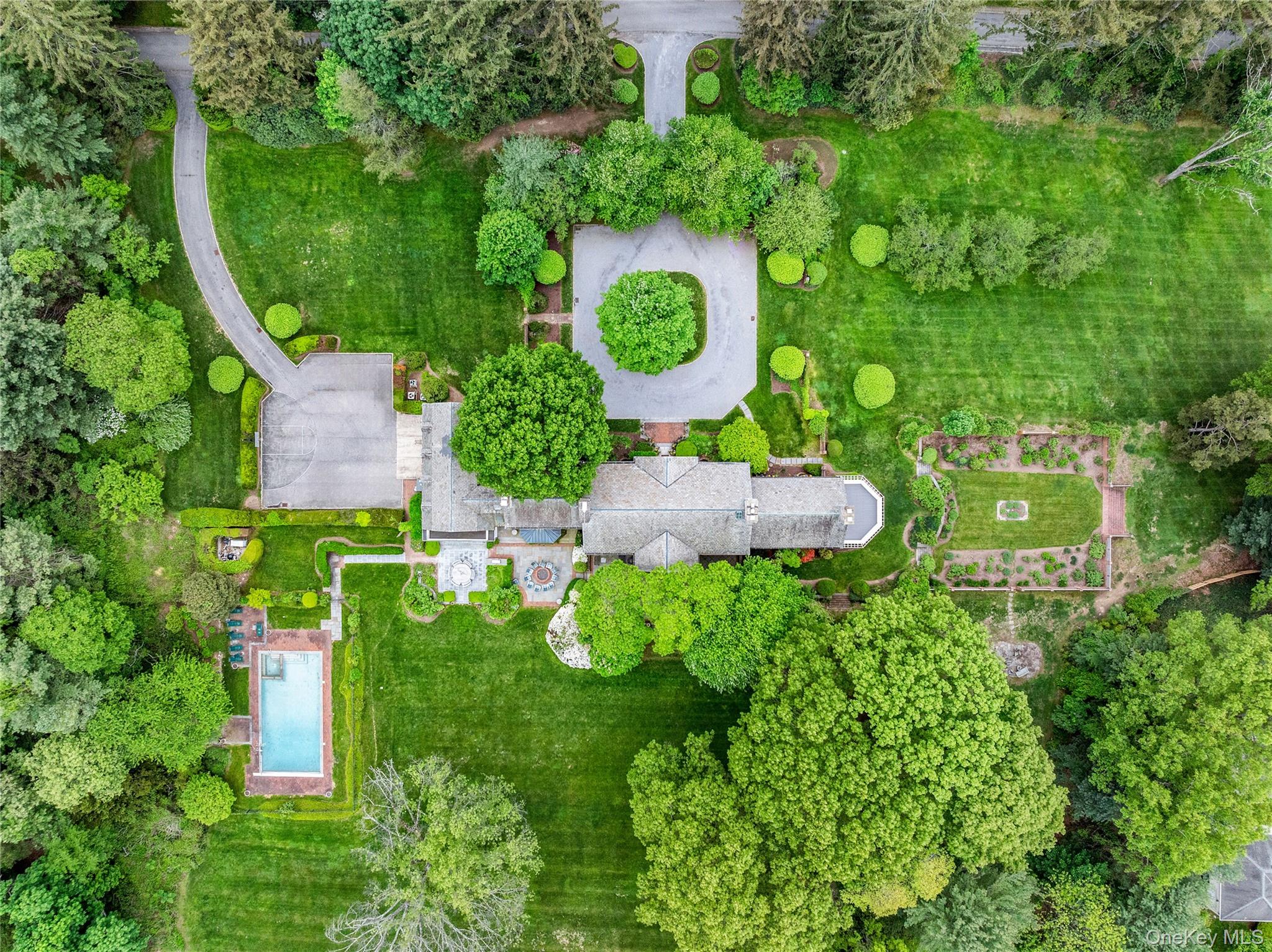 52 Piping Rock Road