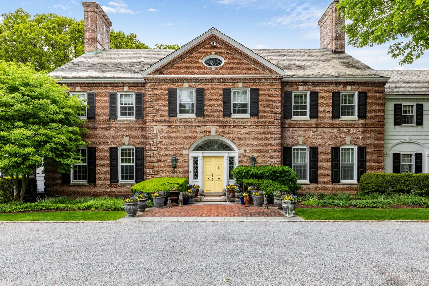 52 Piping Rock Road