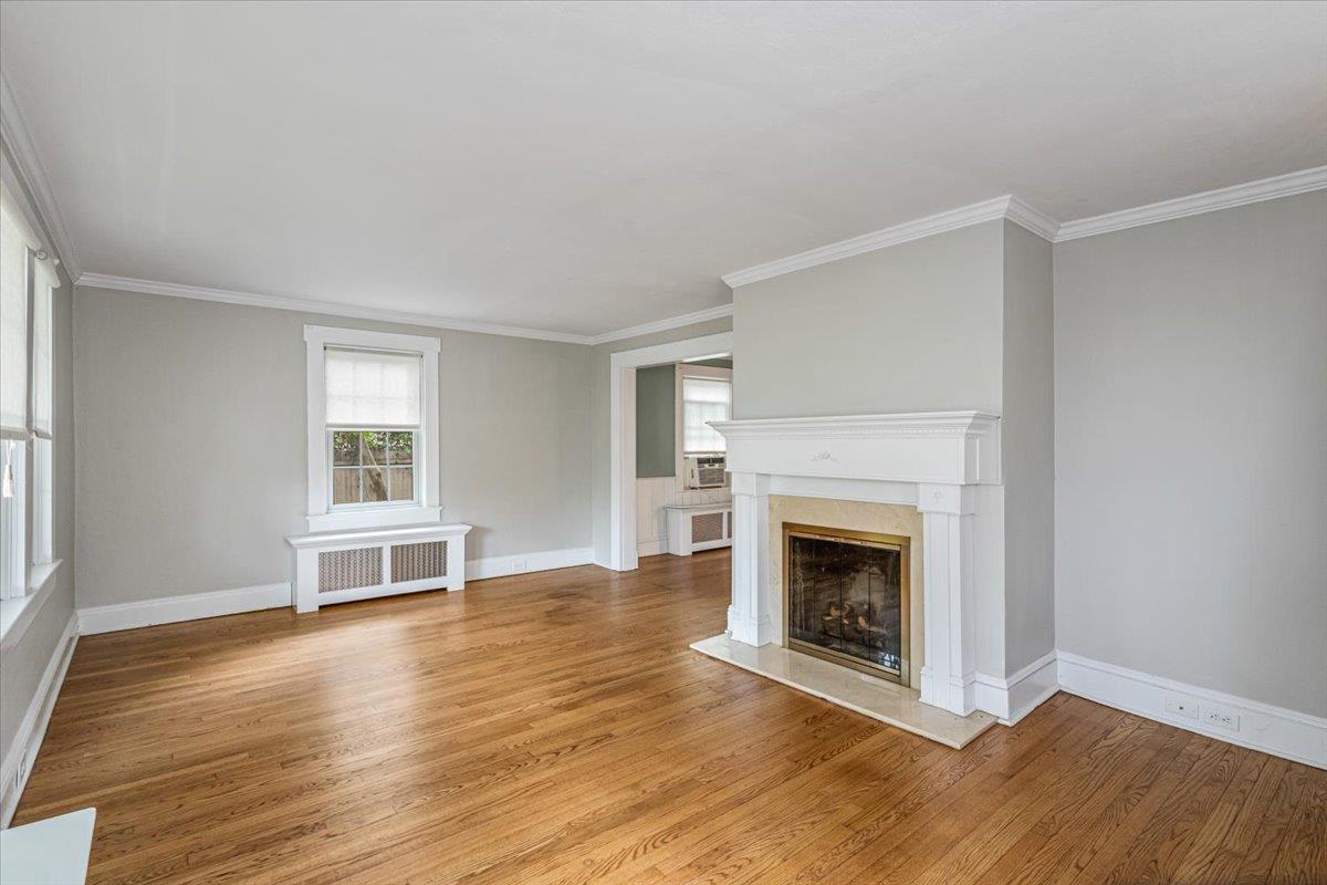 16 Egypt Lane