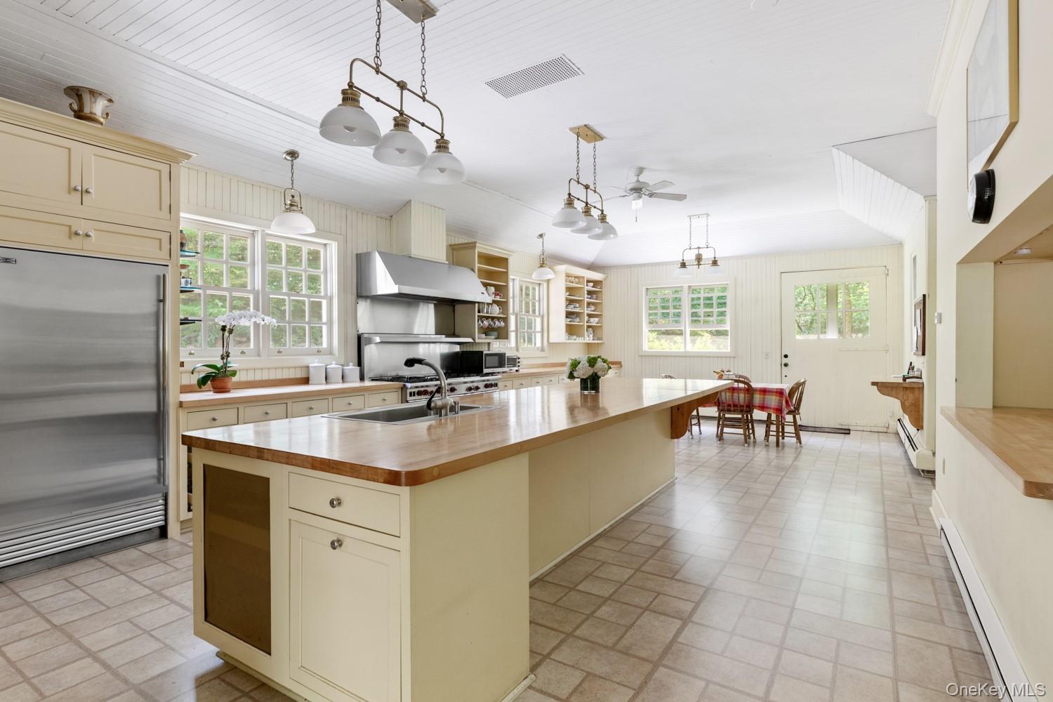 62 Cove Neck Road