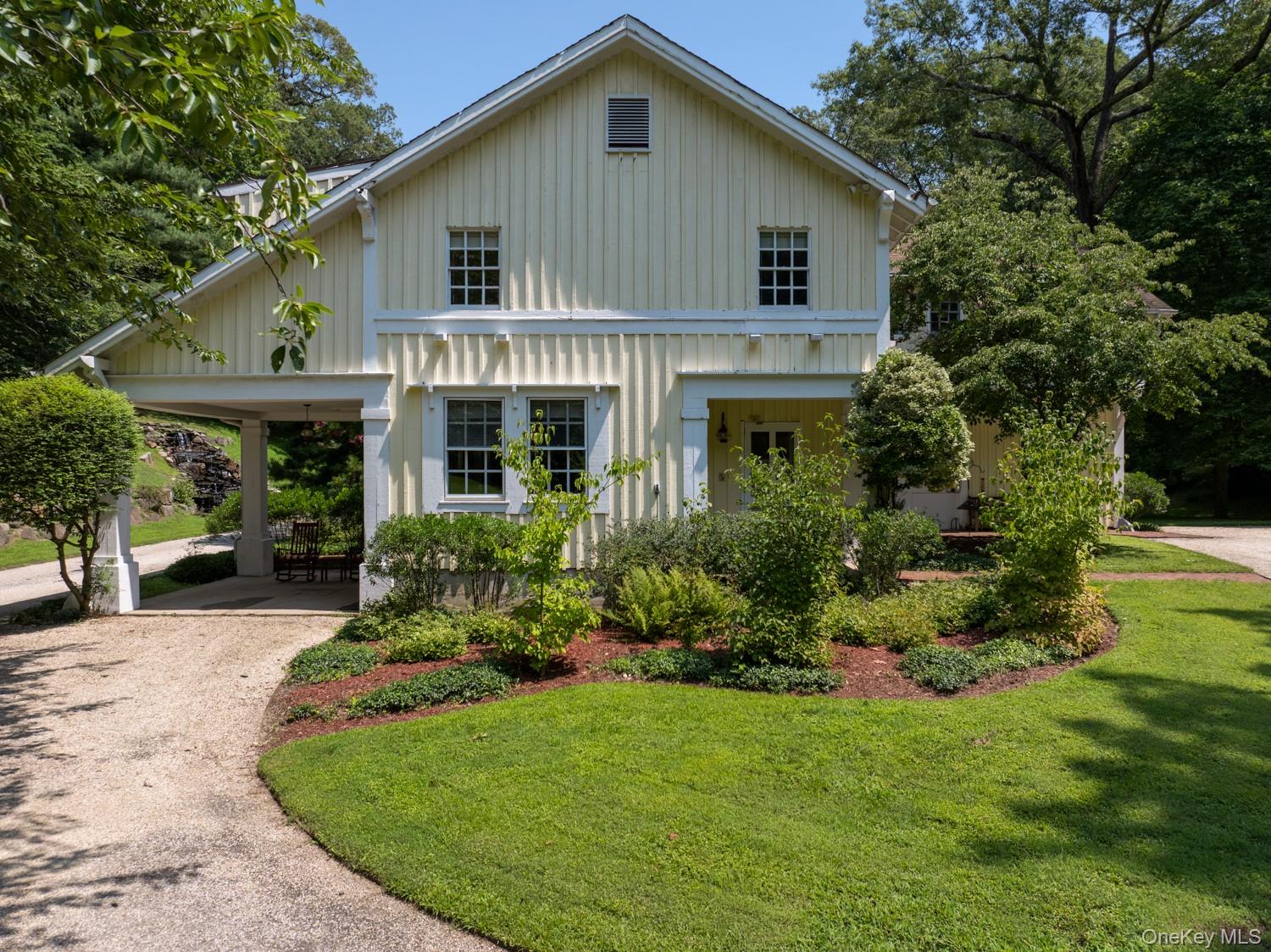 62 Cove Neck Road