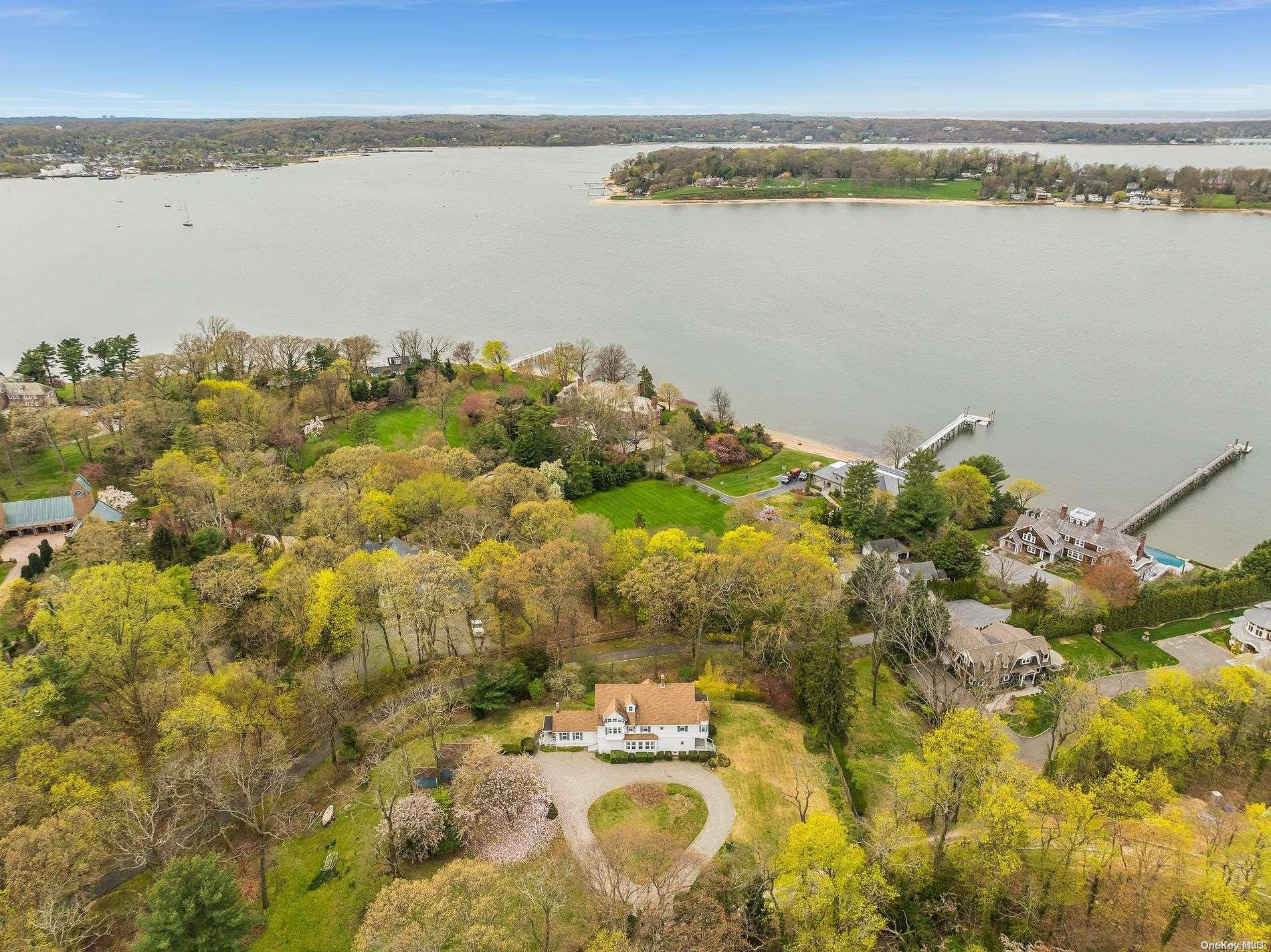 77 Cove Neck Road